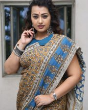 Actress Ester Noronha at Maya Movie Pre Release Event Photos 12