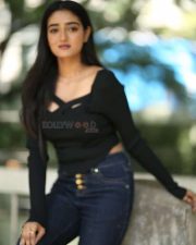Actress Hrithika Srinivas at Sound Party Interview Photos 04