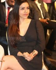 Actress Kyra Dutt Pictures 27