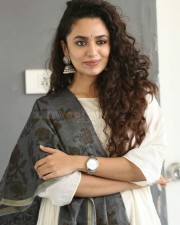 Actress Malavika Nair At Taxiwaala Movie Press Meet Photos 01 Actress Malavika Nair At Taxiwaala Movie Press Meet Photos 01