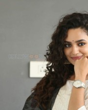 Actress Malavika Nair At Taxiwaala Movie Press Meet Photos 13 Actress Malavika Nair At Taxiwaala Movie Press Meet Photos 13