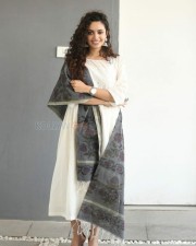 Actress Malavika Nair At Taxiwaala Movie Press Meet Photos 24 Actress Malavika Nair At Taxiwaala Movie Press Meet Photos 24