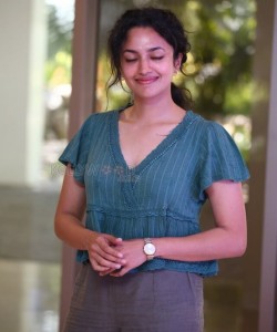 Actress Malavika Nair at Thank You Movie Team Media Interaction Pictures 36