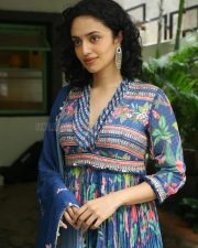 Actress Malvika Nair at Anni Manchi Shakunamule Interview Pictures 05