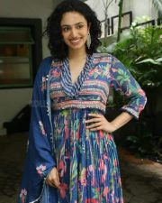 Actress Malvika Nair at Anni Manchi Shakunamule Interview Pictures 32