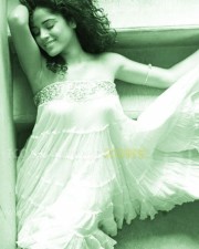 Actress Piaa Bajpai Hot And Sexy Stills 12