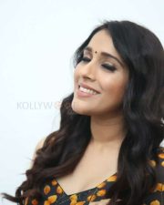 Actress Rashmi Gautam at Bomma Blockbuster Movie Pre Release Event Photos 24