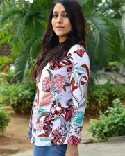 Actress Rashmi Gautam at Bomma Blockbuster Movie Success Meet Photos 09
