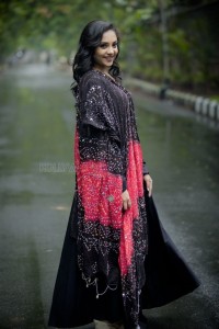 Actress Smruthi Venkat Photoshoot Stills 15
