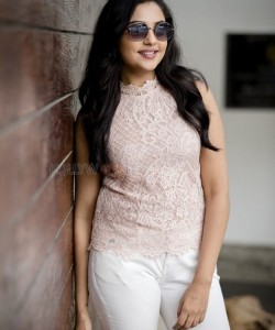 Actress Smruthi Venkat Photoshoot Stills 18