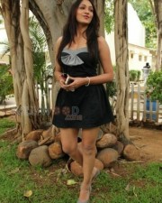 Ayirathil Iruvar Movie Heroine Kesha Sexy Photos 20