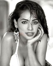 Beautiful Actress Riyaa Ray Photos 08