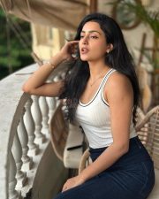 Delightful Actress Avantika Mishra in a White Ribbed Tank Top Photos 03