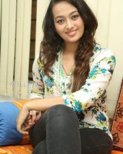 Ester Noronha Photoshoot Pictures 01