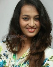 Ester Noronha Photoshoot Pictures 09