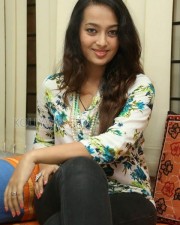 Ester Noronha Photoshoot Pictures 22