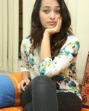 Ester Noronha Photoshoot Pictures 24