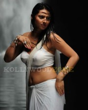 Hot Pictures Of Actress Isha Chawla 10