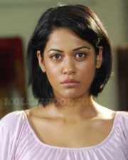 Hot Sexy Mumaith Khan Glamour Stills 27