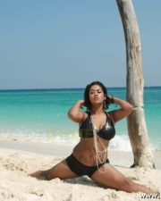Hot Sexy Mumaith Khan Glamour Stills 37