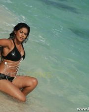 Hot Sexy Mumaith Khan Glamour Stills 39