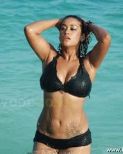 Hot Sexy Mumaith Khan Glamour Stills 40