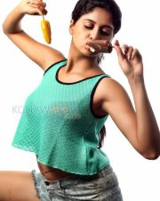 Ice Cream 2 Movie Heroine Naveena Mrudhula Basker Hot Photos 22