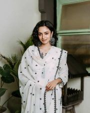 Kerala Actress Malvika Nair in a Hand Printed Salwar Photos 01