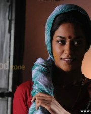 Mumaith Khan Spicy Saree Pictures 06