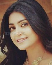 Nenjamellam Kadhal Heroine Avanthika Mishra Photos 10 Nenjamellam Kadhal Heroine Avanthika Mishra Photos 10