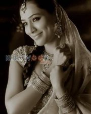 Pallavi Subhash Portfolio Stills 03