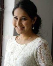 Panchi Bora In Aakasame Haddu Success Meet Photos 02