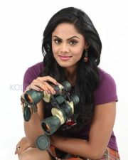 Purampokku Engira Podhuvudamai Heroine Karthika Nair Stills 32