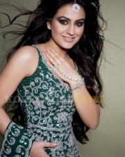 Sexy Aksha Stills 03