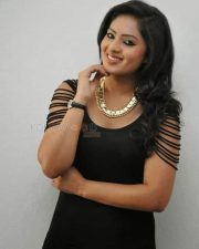 Sexy Nikesha Patel Stills 07