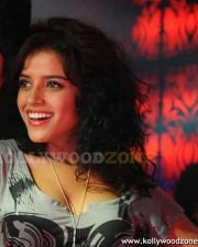 Sexy Piaa In Ko Movie 01