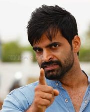 Tamil Movie Yaaro Stills 03