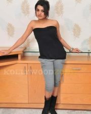Tashu Kaushik Sexy Pictures 02