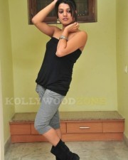 Tashu Kaushik Sexy Pictures 23