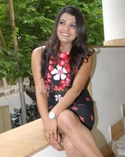 Tashu Koushik Sexy Skirt Pictures 24