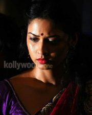Vidiyum Munn Movie Heroine Pooja Stills 21