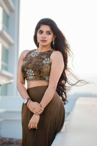 Bachelor Movie Heroine Divyabharathi Sexy Photoshoot Pictures 02
