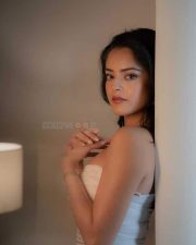 Elegant Riddhi Kumar in a White Strapless Gown with a Corset Bodice Pictures 02