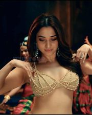 Glamour Heroine Tamanna Photos 01