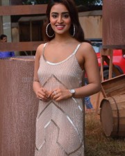 Heroine Musskan Sethi Sexy Photos 01