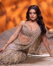 Resplendent Actress Riddhi Kumar in a Champagne Gold Embellished Saree Photos 05 Resplendent Actress Riddhi Kumar in a Champagne Gold Embellished Saree Photos 05