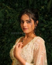 Sensuous Riddhi Kumar in an Off White Floral Embroidered Net Saree with a Sleeveless Bustier Blouse Photos 05