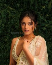 Sensuous Riddhi Kumar in an Off White Floral Embroidered Net Saree with a Sleeveless Bustier Blouse Photos 07