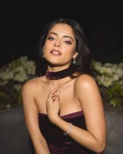 Sexy Riddhi Kumar in a Burgundy Velvet Strapless Bodycon Evening Dress Pictures 02