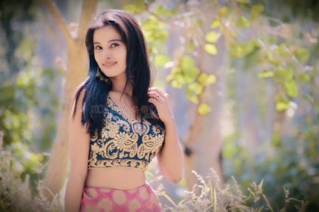 Tamil Actress Anusha Rai New Photoshoot Pictures 12